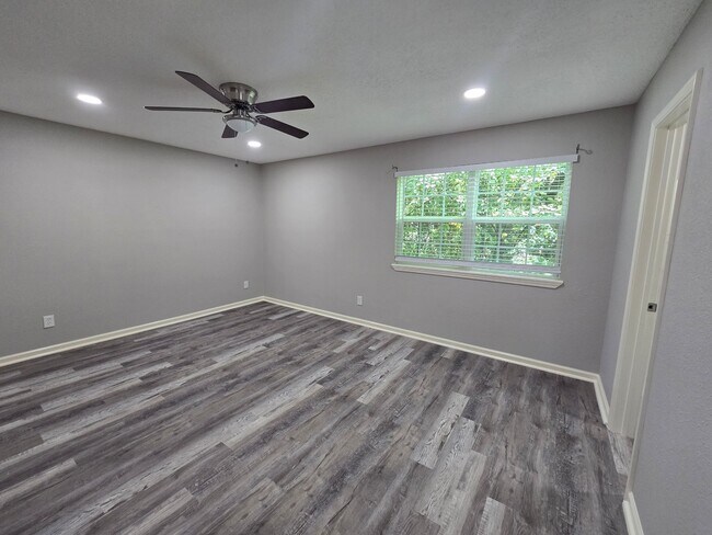 Building Photo - 205 Winter Park
