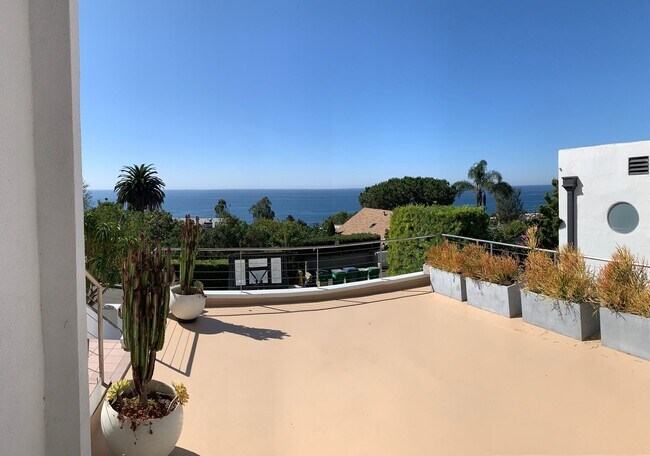 Building Photo - OCEAN VIEW Home for Rent! Please contact Wayne at (818) 261-9881 or wbutts9661@gmail.com for more...