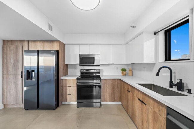 Building Photo - 3300 NE 191st St