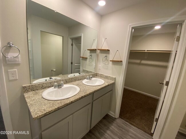 Building Photo - 15819 Olive Grv Dr