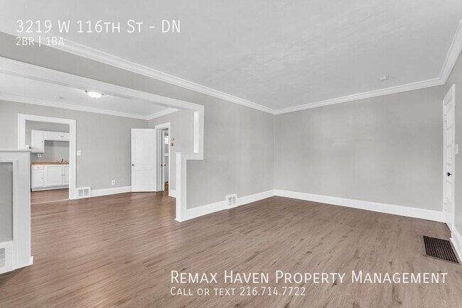 Building Photo - 3219 W 116th St