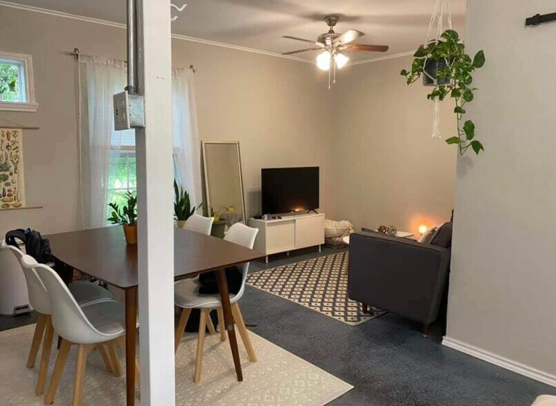 Primary Photo - 1108 Coit St