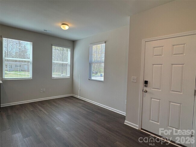 Building Photo - 106 Titanium Dr