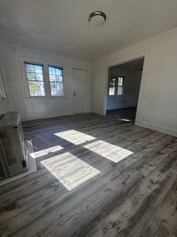 Building Photo - 6228 Melita Rd