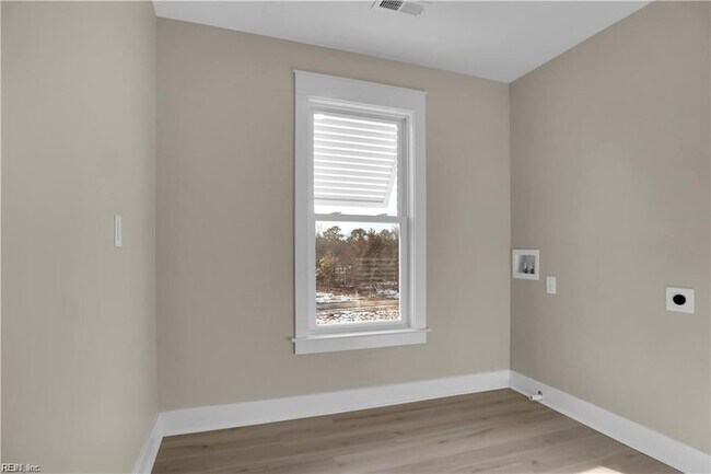Building Photo - 50 N Lawson Rd