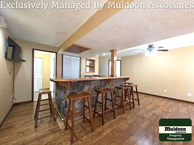 Building Photo - 5920 Kittery Dr