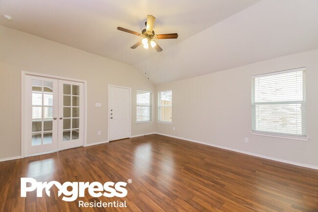 Building Photo - 1021 Comfort Dr