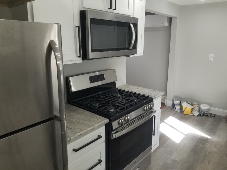 Building Photo - 0 Warren St