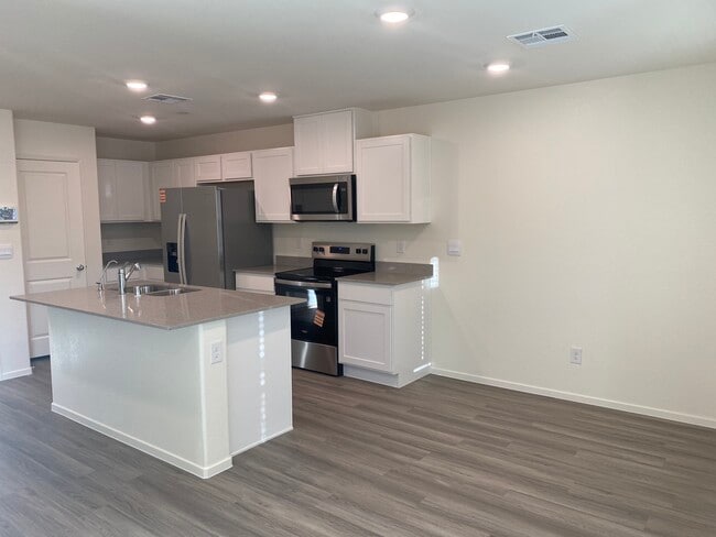 Building Photo - 9365 Quiet Lagoon St