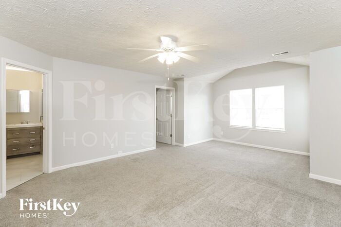 Building Photo - 4221 Silver Streak Dr