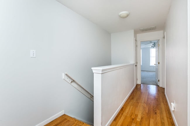 Building Photo - 1023 S Hanover St