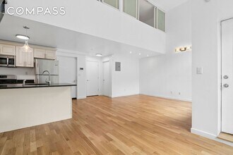 Building Photo - 802 DeKalb Ave