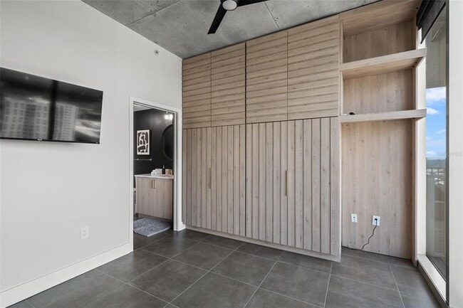 Building Photo - 777 N Ashley Dr