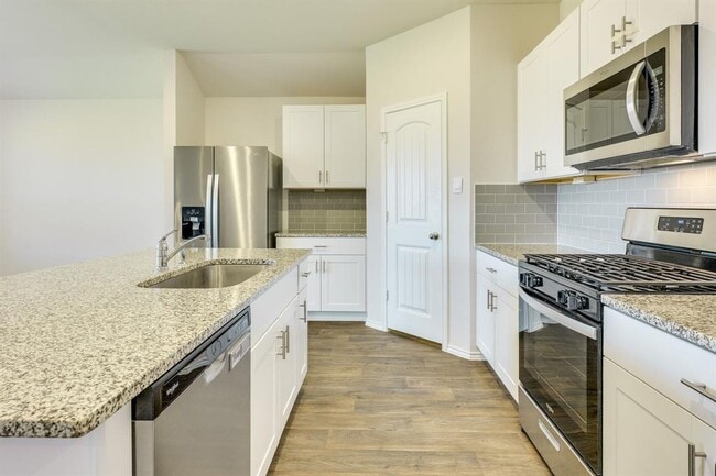 Building Photo - 307 N Richland Dr