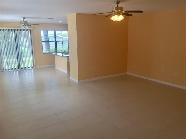 Building Photo - Marvelous Madison Place Townhome