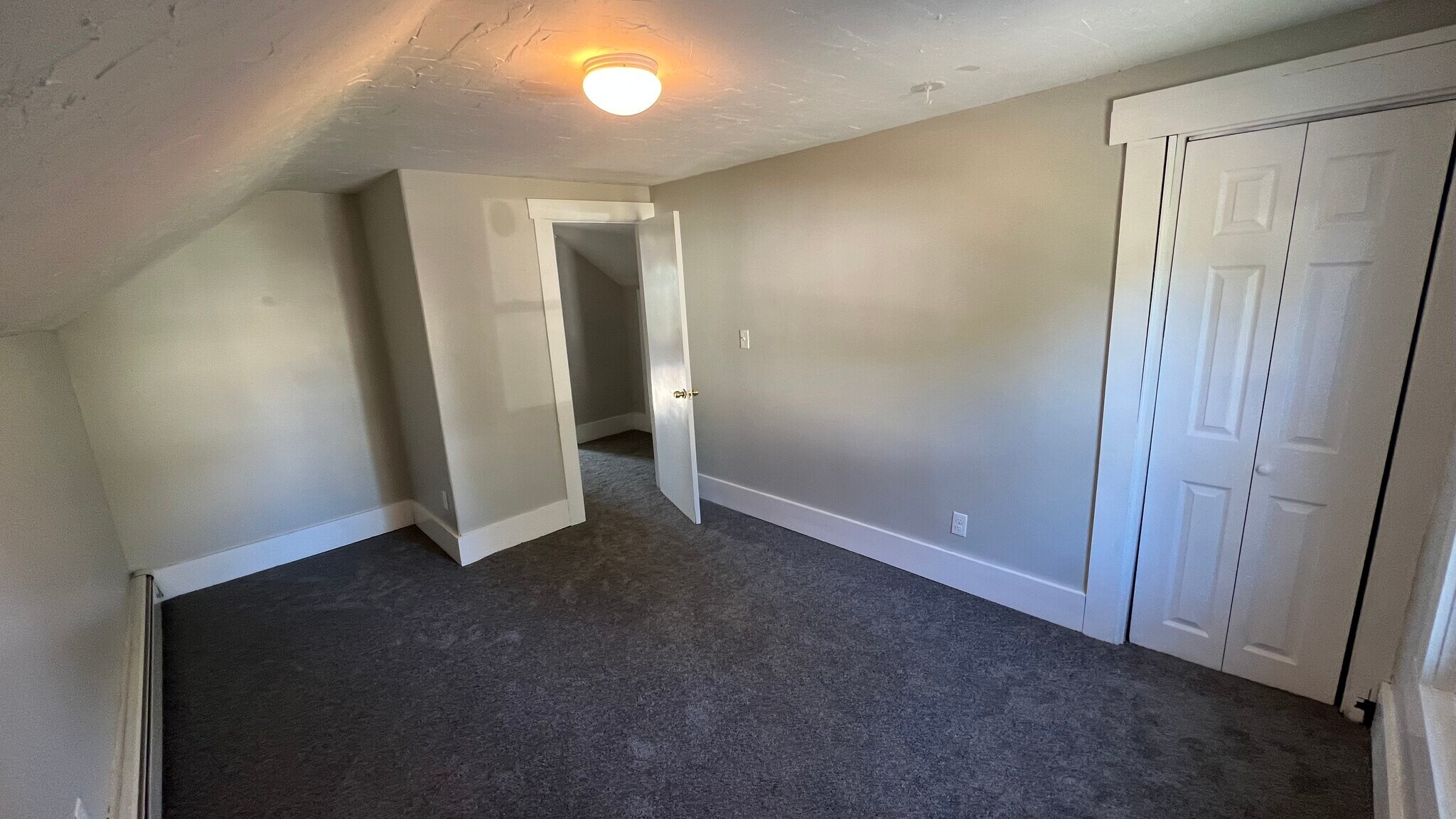 Bedroom 1 - 14 Main St