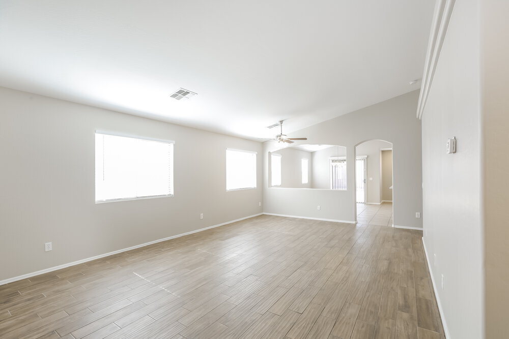 Building Photo - 3129 W Sunland Ave
