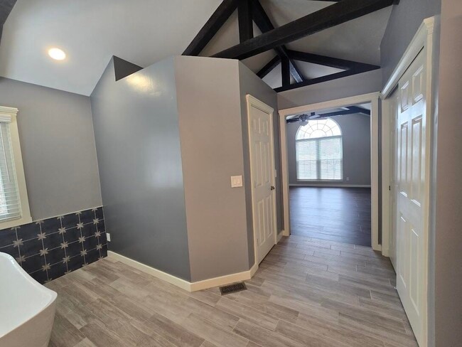 Building Photo - 1021 Whirlaway Dr