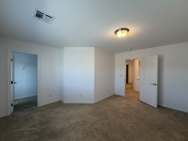 Building Photo - 7869 Tyrell Peaks St