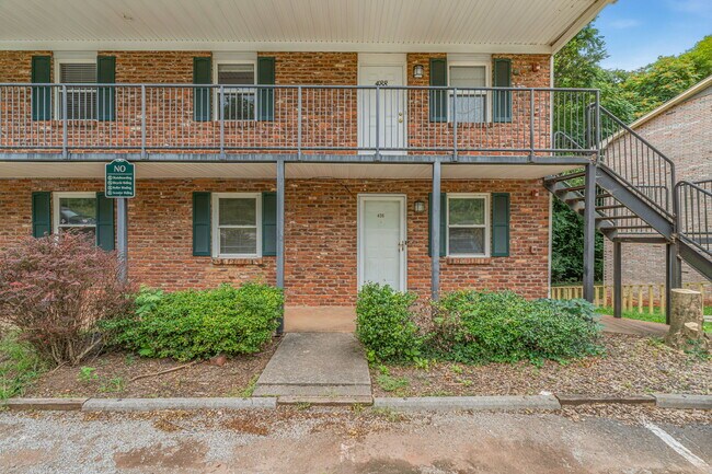 Building Photo - 476 E Red Bud Rd
