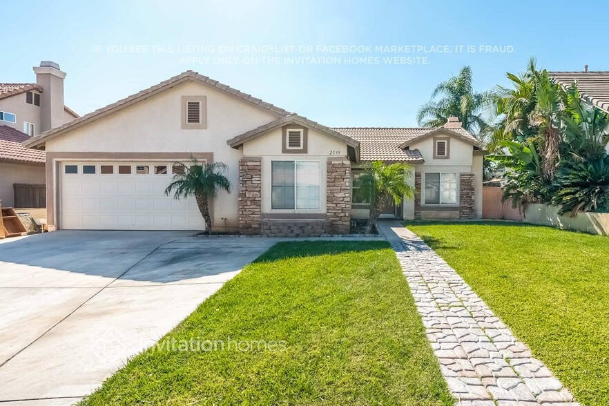 Primary Photo - 2539 W Dawnview Dr