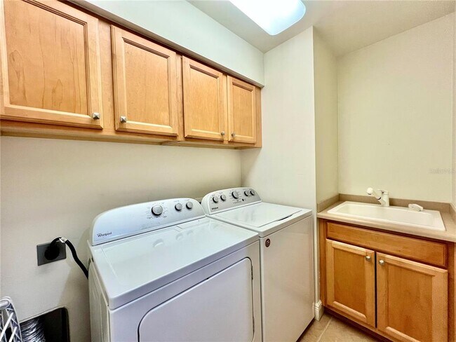 Building Photo - 3321 Sunset Key Cir