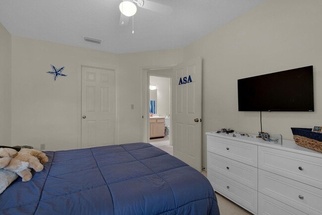 Building Photo - 407 Parkwood Pl