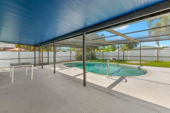 Building Photo - Home For Rent in Fortuna Park WITH A POOL!