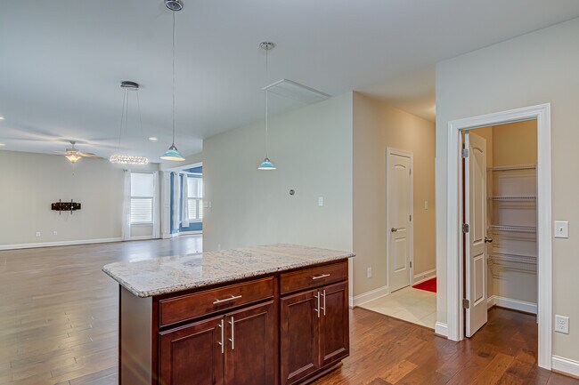 Building Photo - 1809 Castle Gate Ct