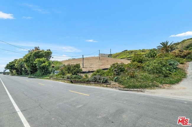 Building Photo - 24112 Malibu Rd