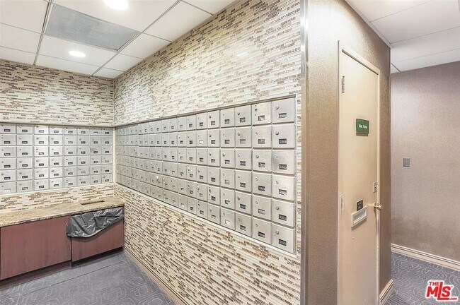 Building Photo - 2160 Century Park E