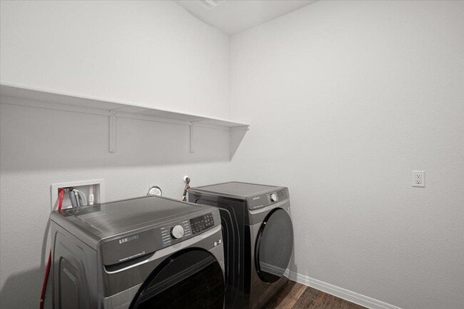 Building Photo - 209 Connor Ln