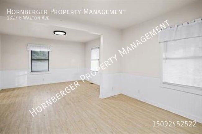 Building Photo - 1327 E Walton Ave