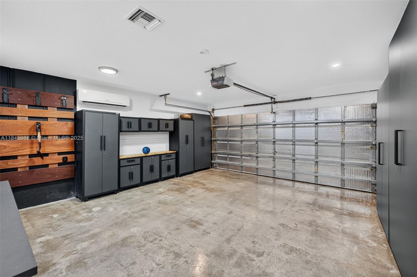 Building Photo - 1511 SW 30th Pl