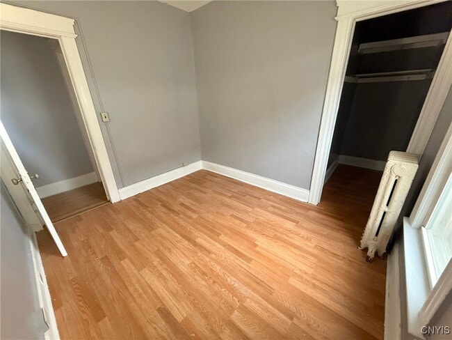 Building Photo - 367 Furman St