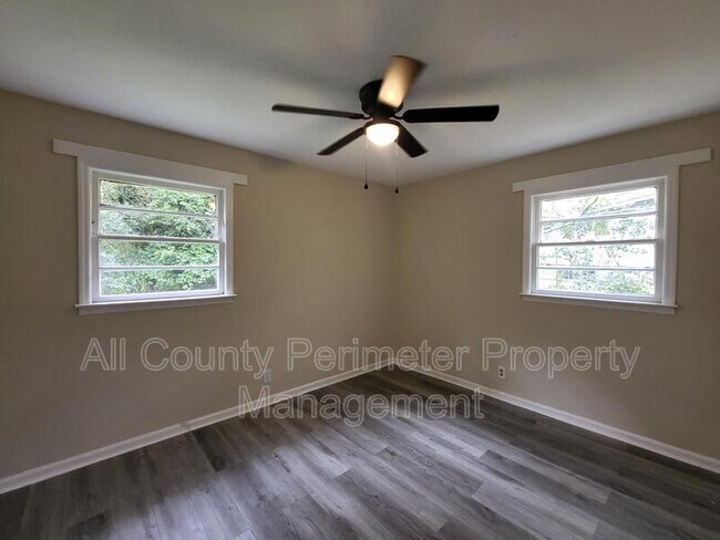 Building Photo - 4226 Robinson Cir