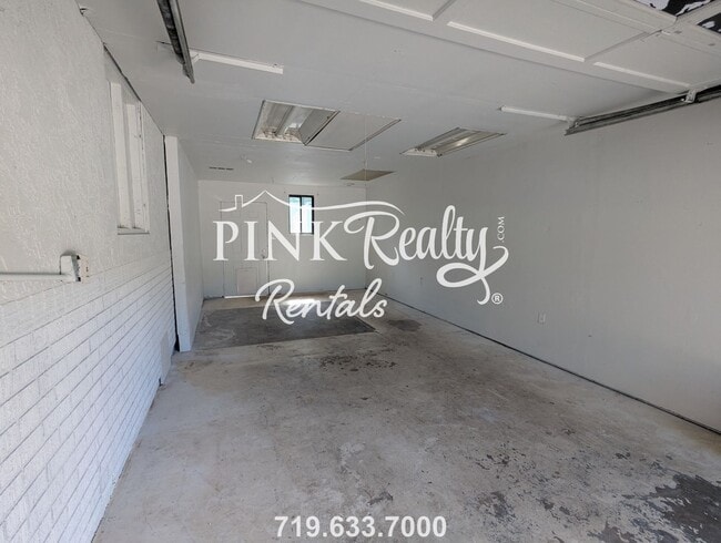 Building Photo - 554 Asbury Pl