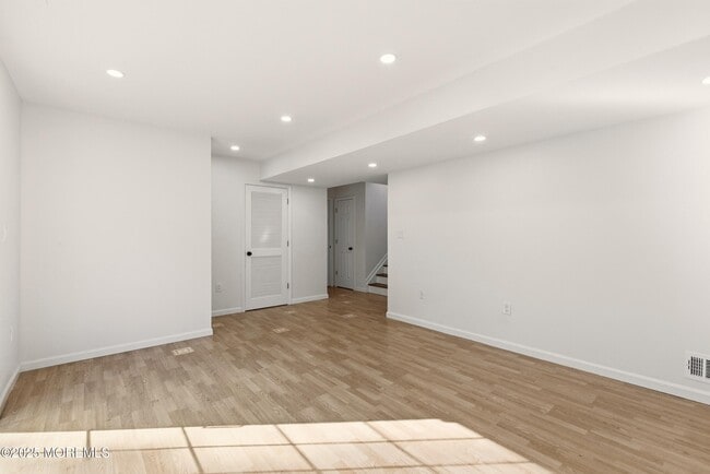 Building Photo - 75 Hickory Hill Rd