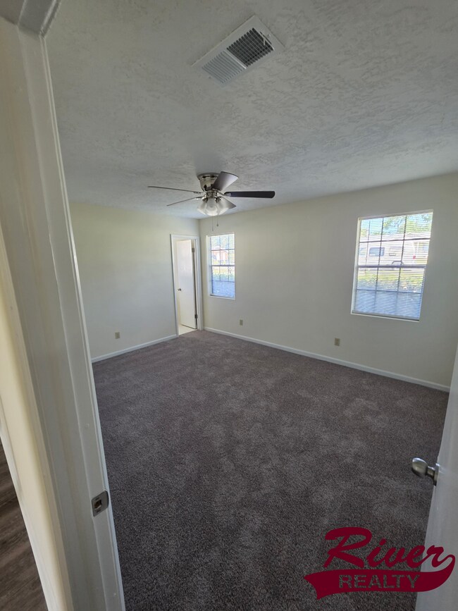 Building Photo - 3-Bed, 2-Bath Home in South Augusta - Larg...