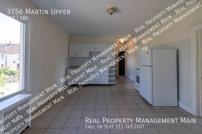 Building Photo - 3756 Martin St