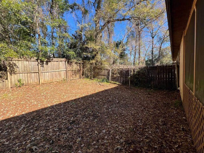 Building Photo - 2552 Panther Creek Rd