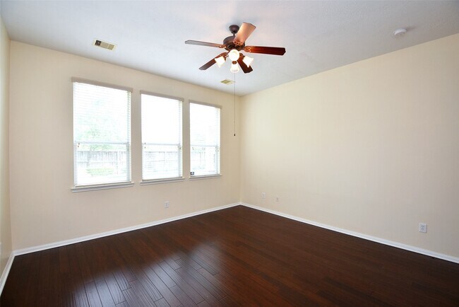 Building Photo - 30 Granite Path Pl