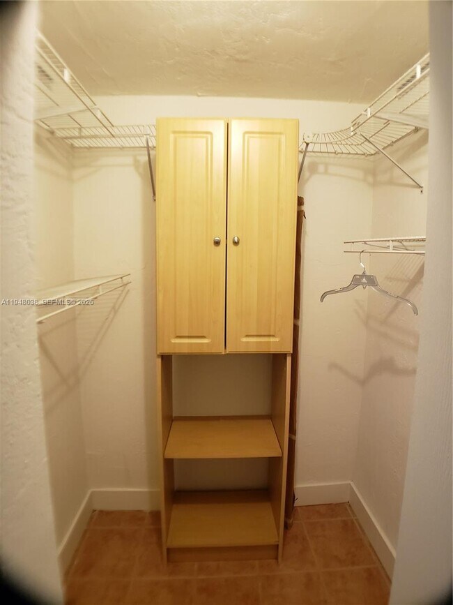 Building Photo - 8607 SW 68th Ct