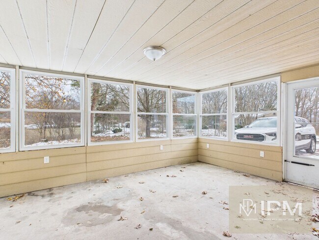 Building Photo - Spacious 3 Bedroom, 1 Bath Home in Central Dauphin Schools!