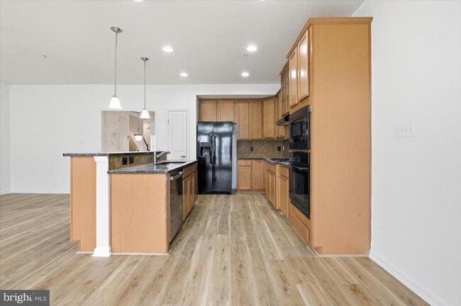 Building Photo - 7411 Brunson Cir