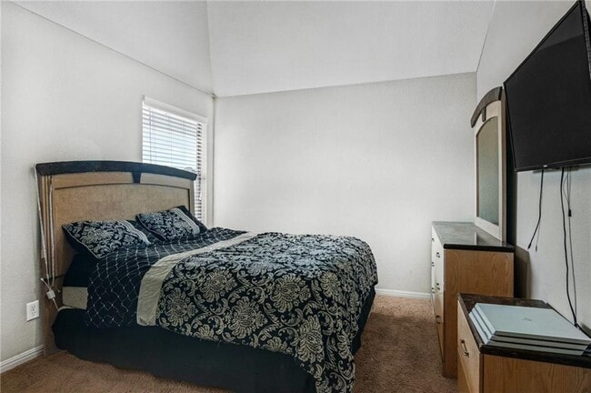Building Photo - 3418 Castleton Dr