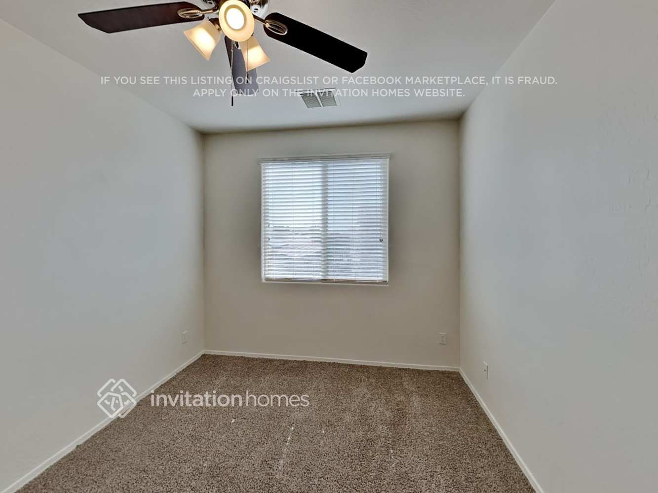 Building Photo - 17585 W Lilac St