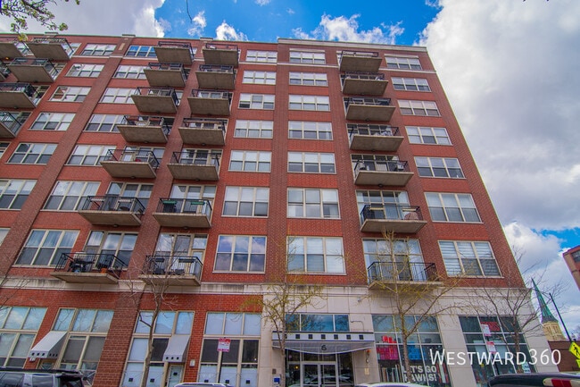 Building Photo - 6 Laflin-808