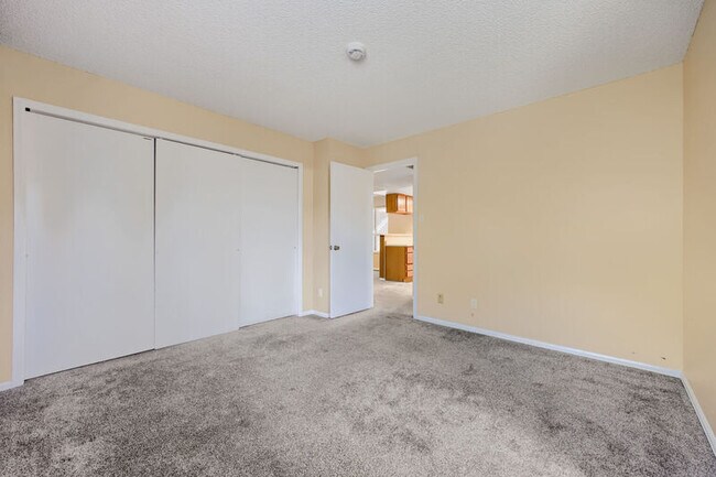 Building Photo - 1012 Moorings Dr