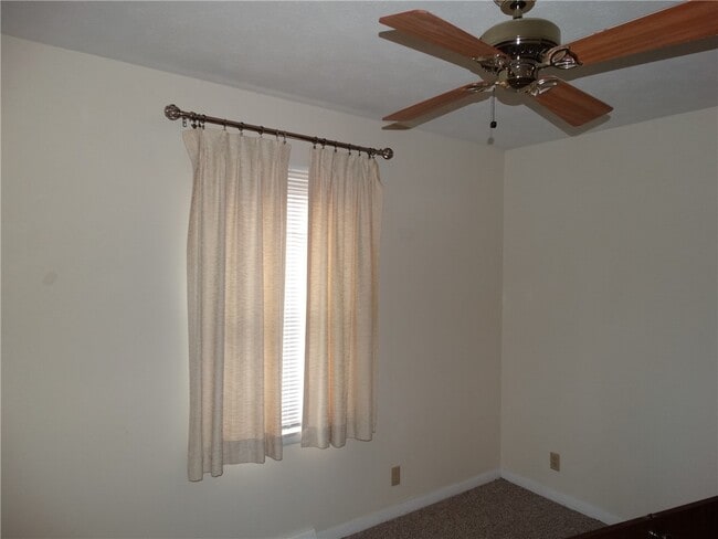 Building Photo - 146 Cutler Ave